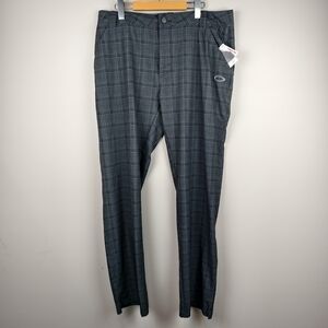 NWT Oakley Men’s Performance Golf Pants Gray Plaid Size 34x32 Daily casual